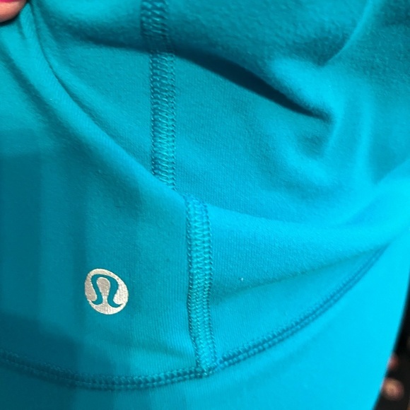 Lululemon Size 4 Bundle - Zip Up Jacket and Crops - Picture 12 of 13